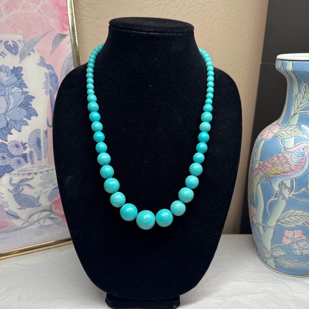 Turquoise gemstone necklace